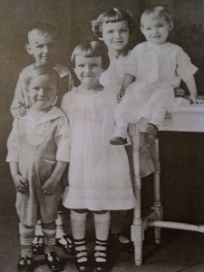 My mom and her siblings.  (l to r) Sam (father of my cousin Sandee); Ira (father of Beth and Glee); Mary Elizabeth, my mother; Wanda (mother of Karen); and Ruth LaVonne (for current pictures of the girl cousins, go to the post, "Keepers of Memories"
