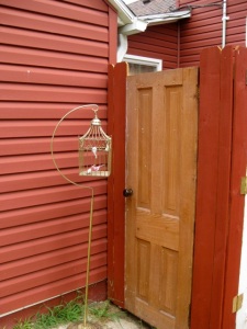 door on side w:bird cage