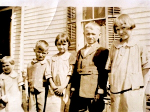 My grandmother's five children; my mother is in the middle.